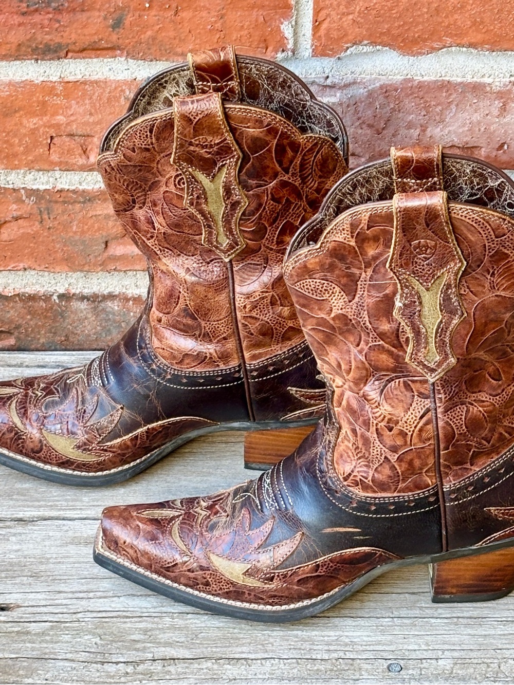 Ariat Dahlia Brown Distressed Inlay Leather Western Cowboy Boots 6.5B